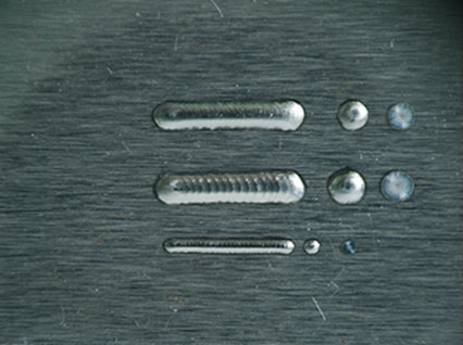 <a href='http://m.bjgouzhu.com.cn/product/3.htm' class='text_a'>模具激光焊機</a>修復(fù)鏡面模具效果